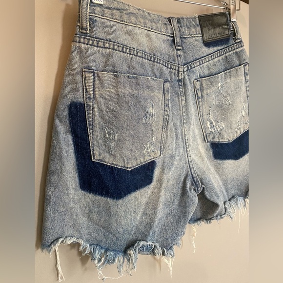 One Teaspoon One X “The Ledgend” Distressed Jean Shorts Size 23 - Picture 9 of 16
